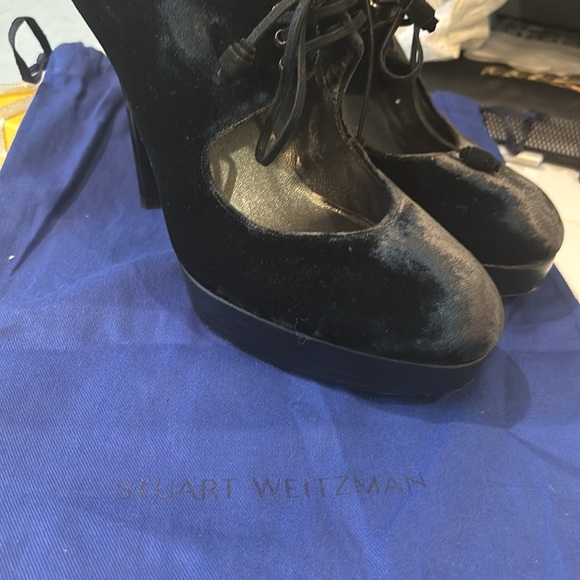 Stuart Weitzman Velvet Platform Lace Up Shoes w/dust bag & box - Picture 4 of 4